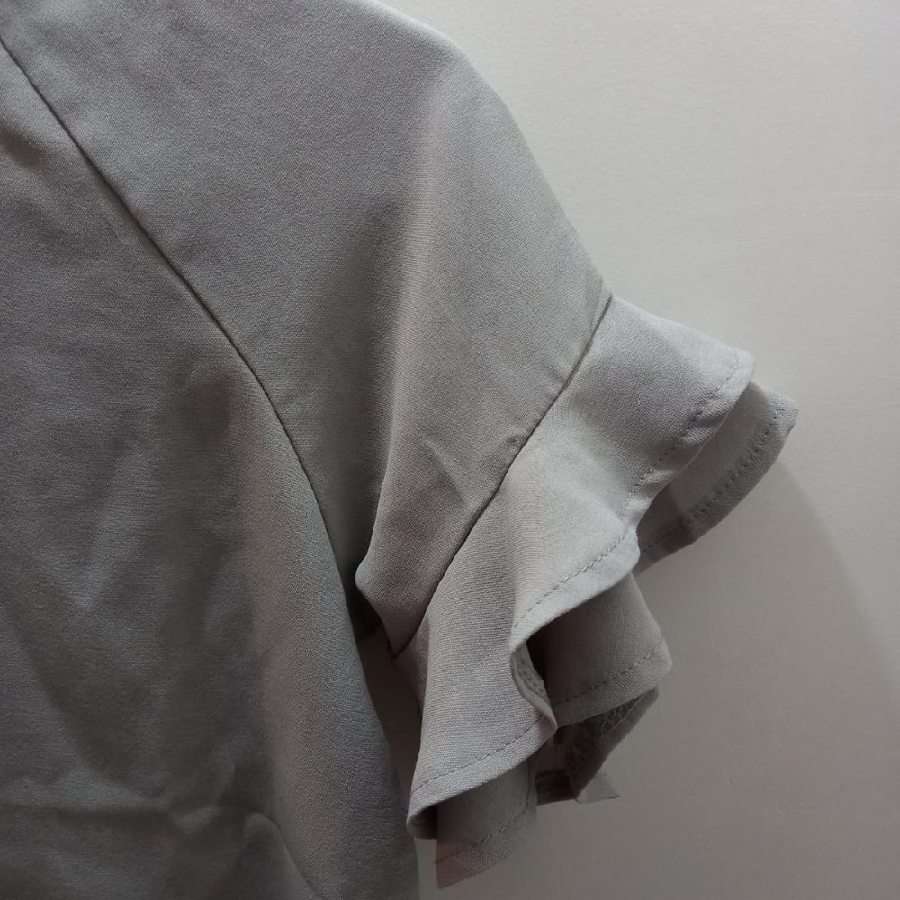 Grey Blouse - Picture 3 of 3